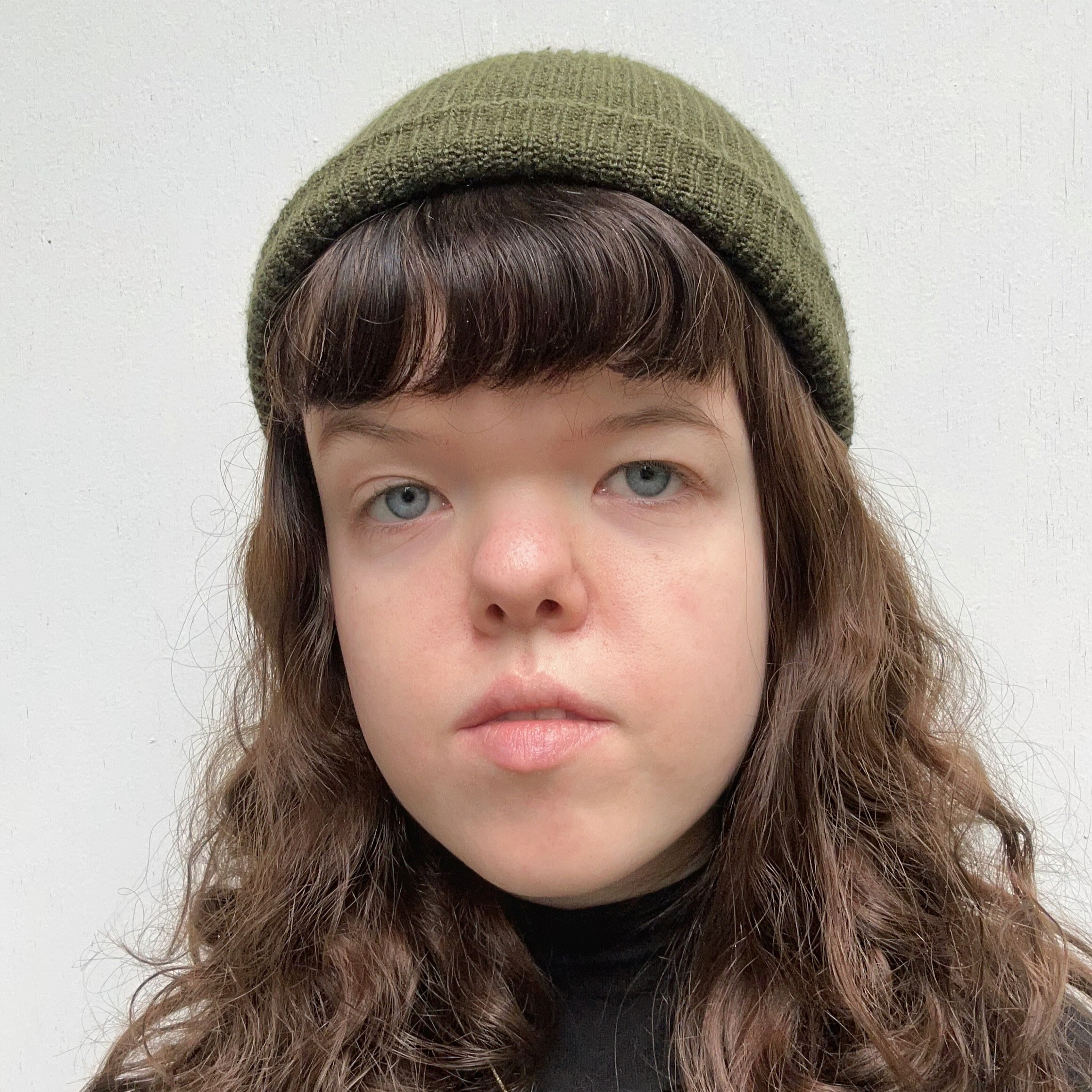 Headshot of Violet Elliot